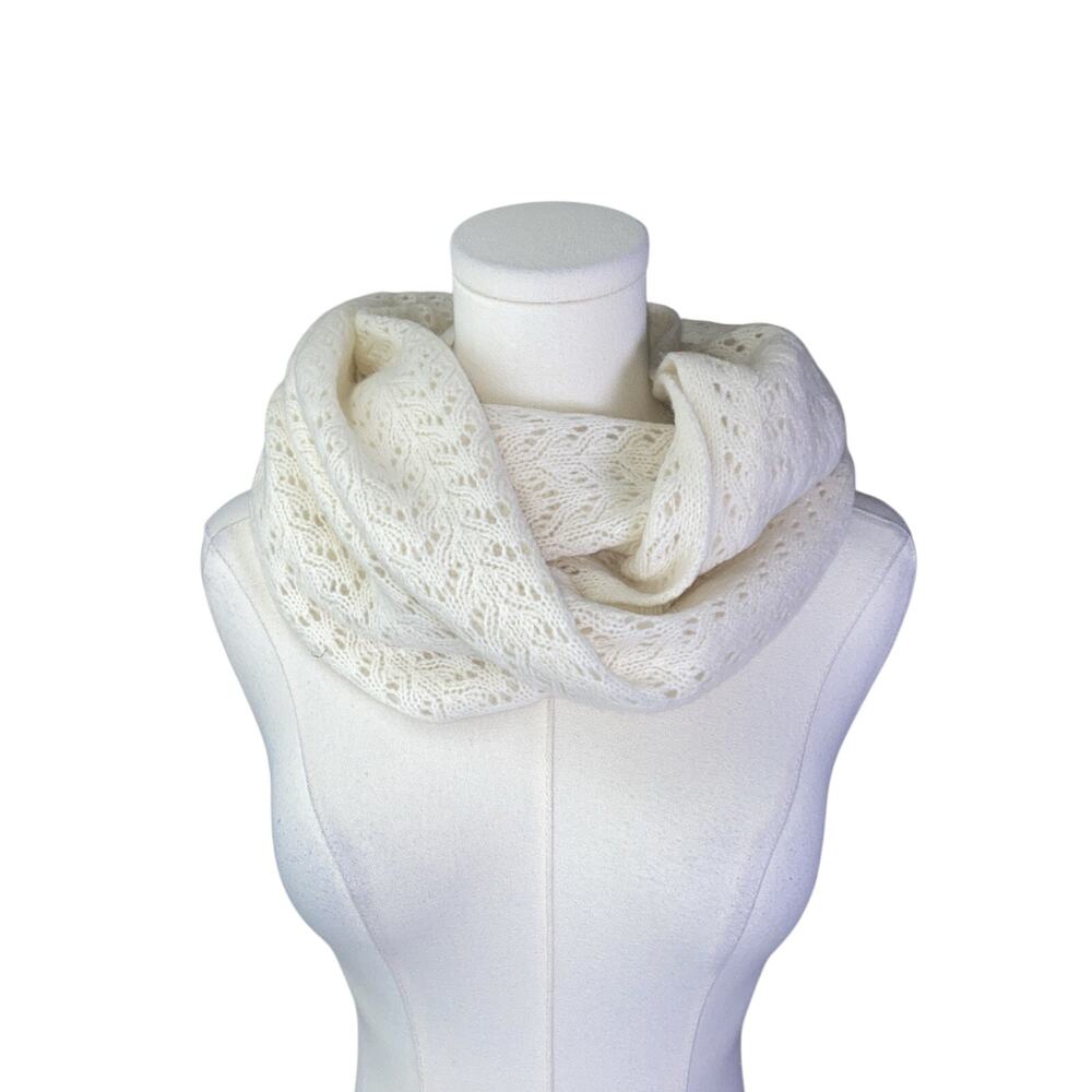 Celeste Wool Cashmere Ivory Knit Infinity Scarf NWT